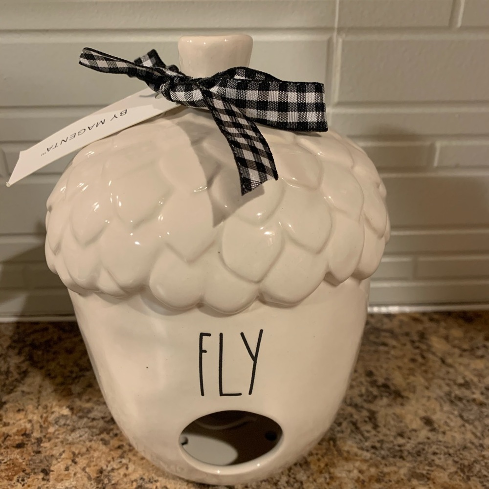 Rae Dunn Acorn Fly Birdhouse